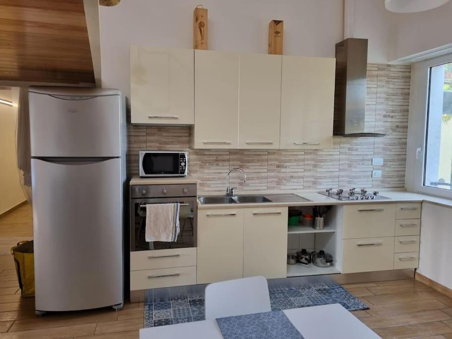 Apartamento Raggio Di Sole Nápoles Exterior foto
