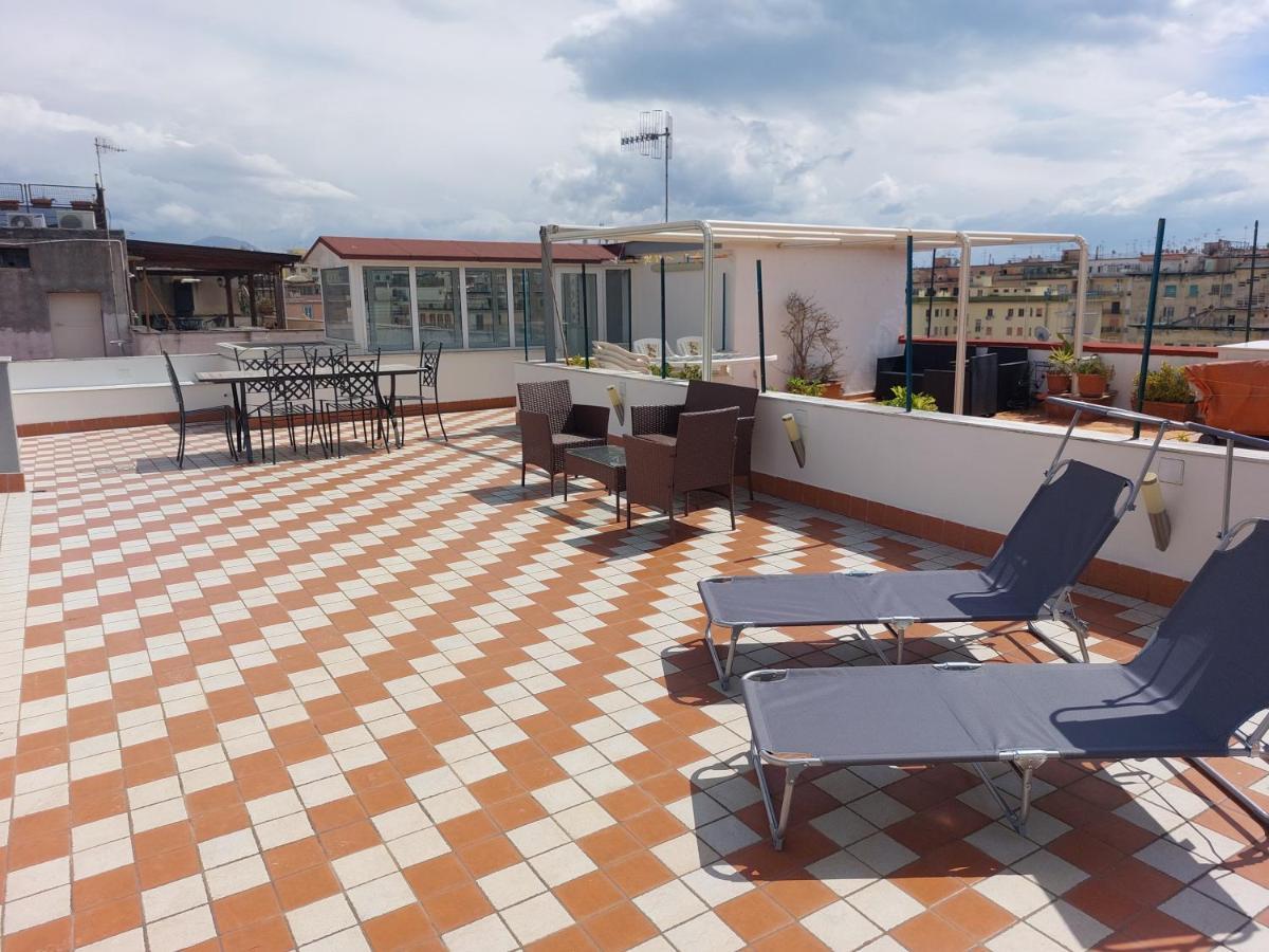 Apartamento Raggio Di Sole Nápoles Exterior foto